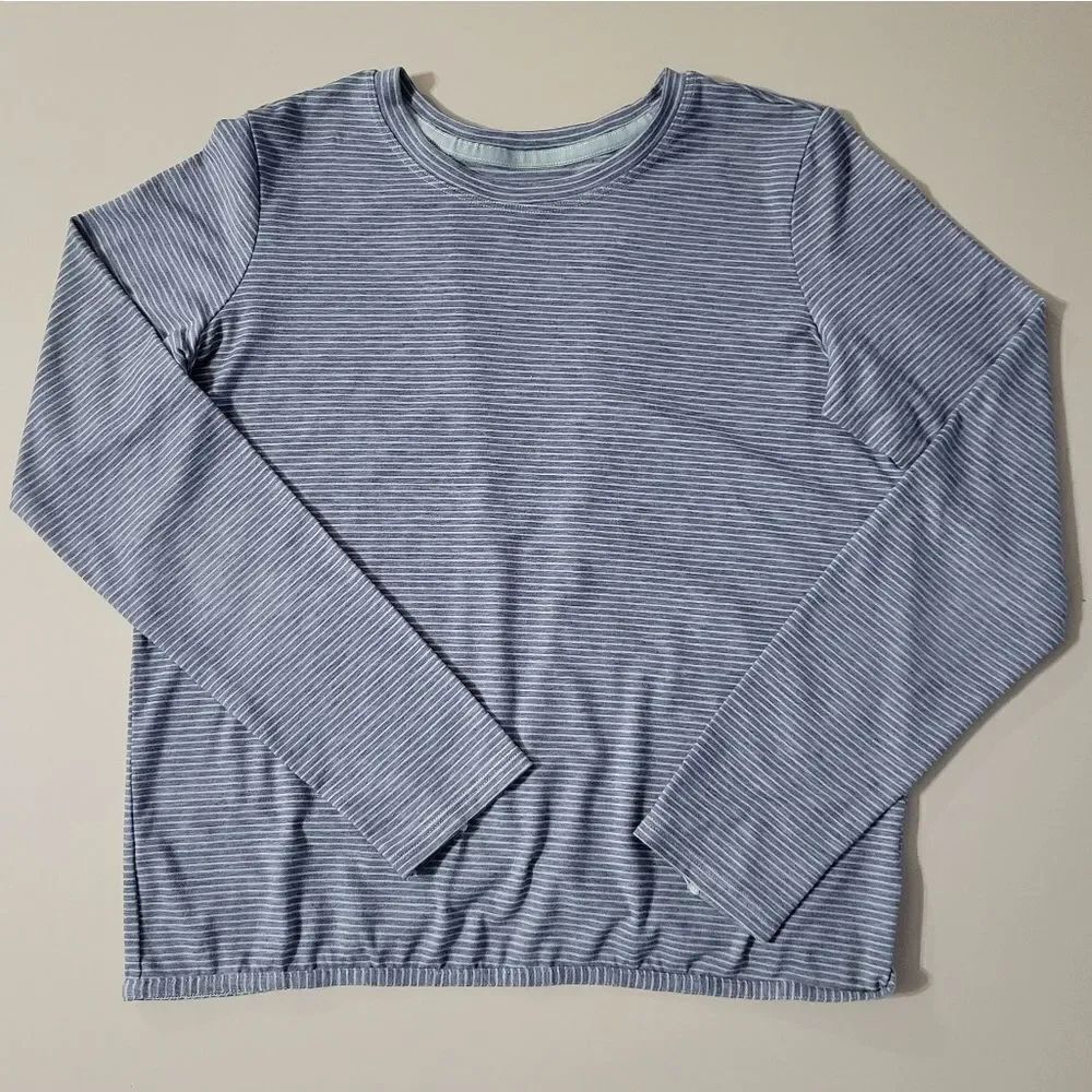 Athleta Girl Be Bold Stripe Sport Length Gray Long Sleeve Crewneck Top